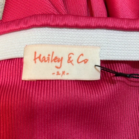 Pink Hailey and co size 2X long with one side slit - Picture 3 of 5